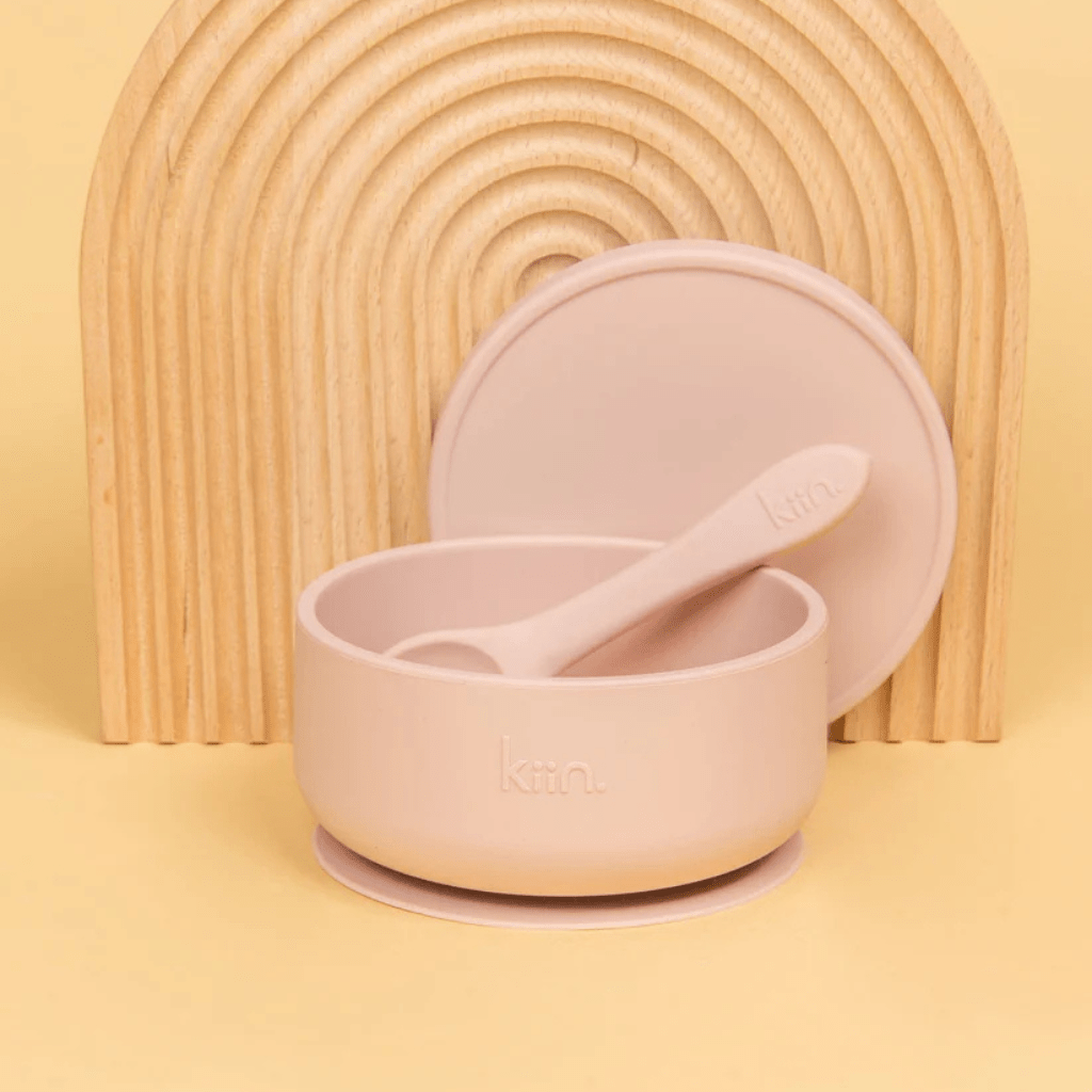 Silicone suction bowl with lid + spoon set | Kiin