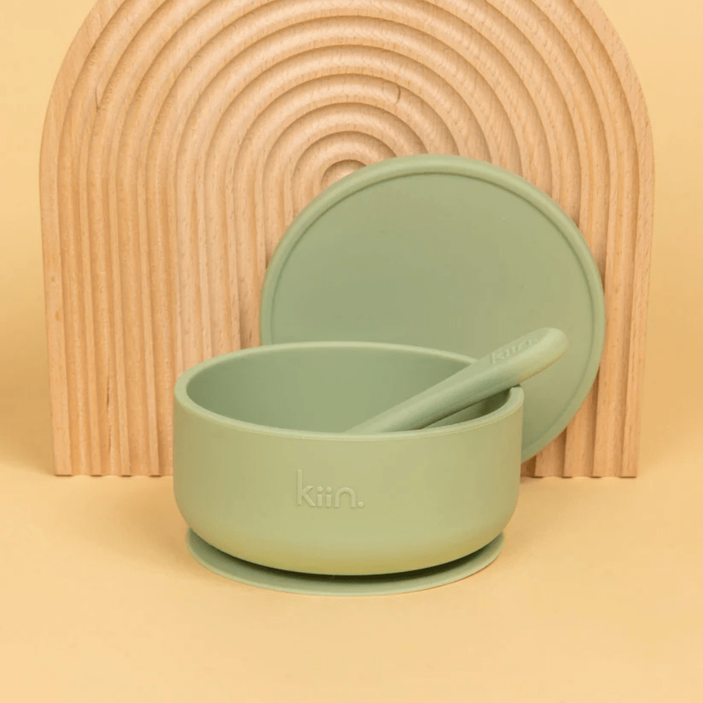 Silicone suction bowl with lid + spoon set | Kiin