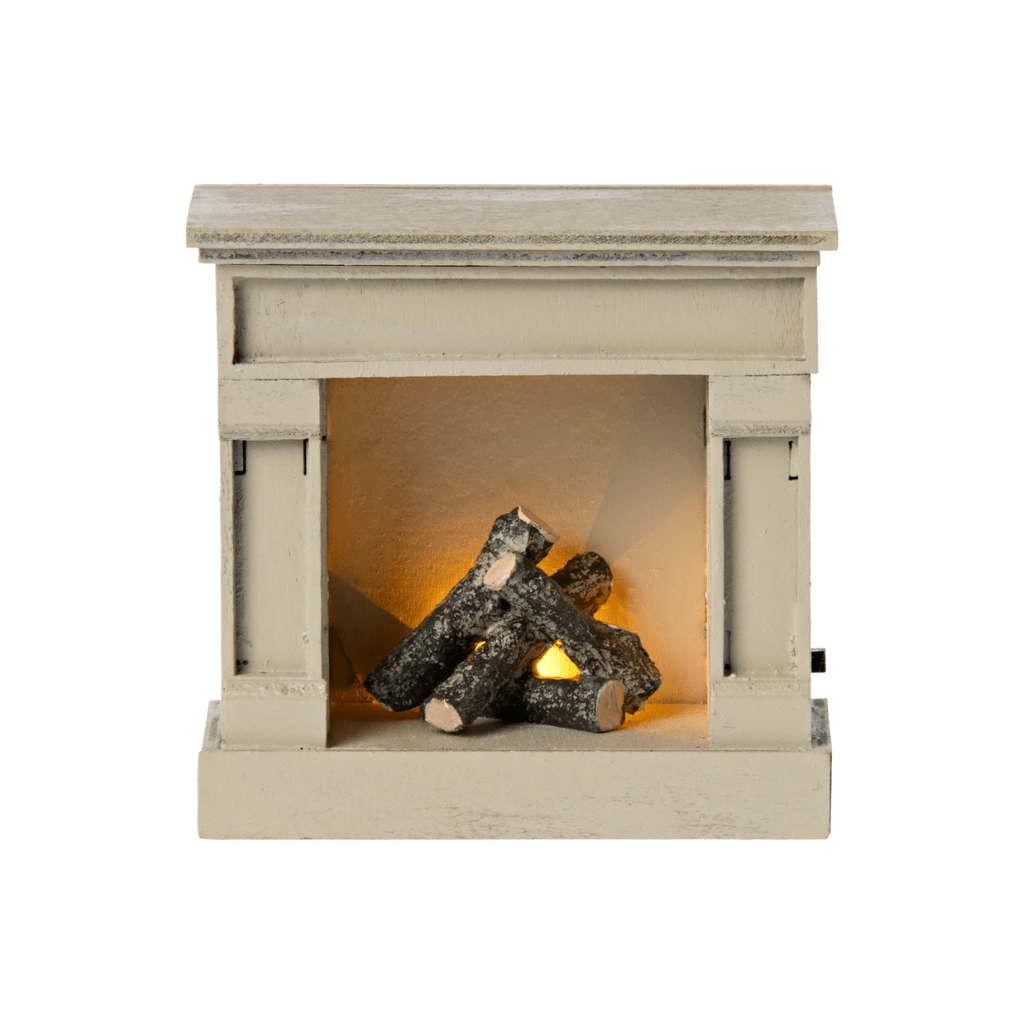 Miniature fireplace off white | Maileg