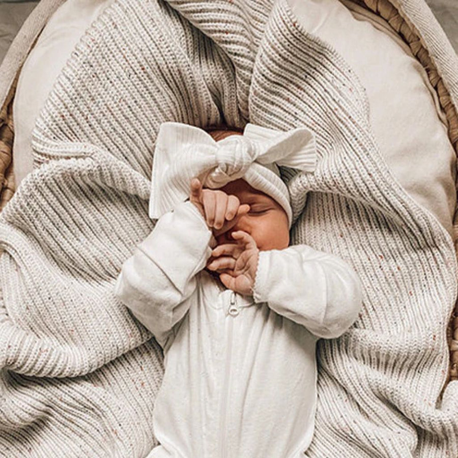 Vanilla speckled ribbed blanket | Bundl