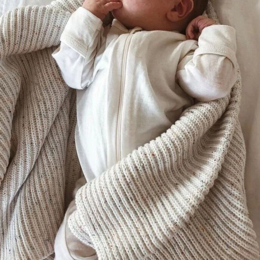 Vanilla speckled ribbed blanket | Bundl